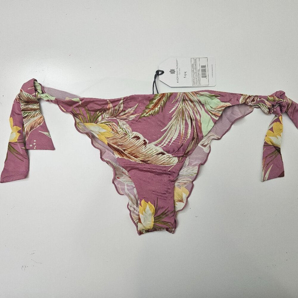 261. Everyday Sunday bikini bottom. NWT